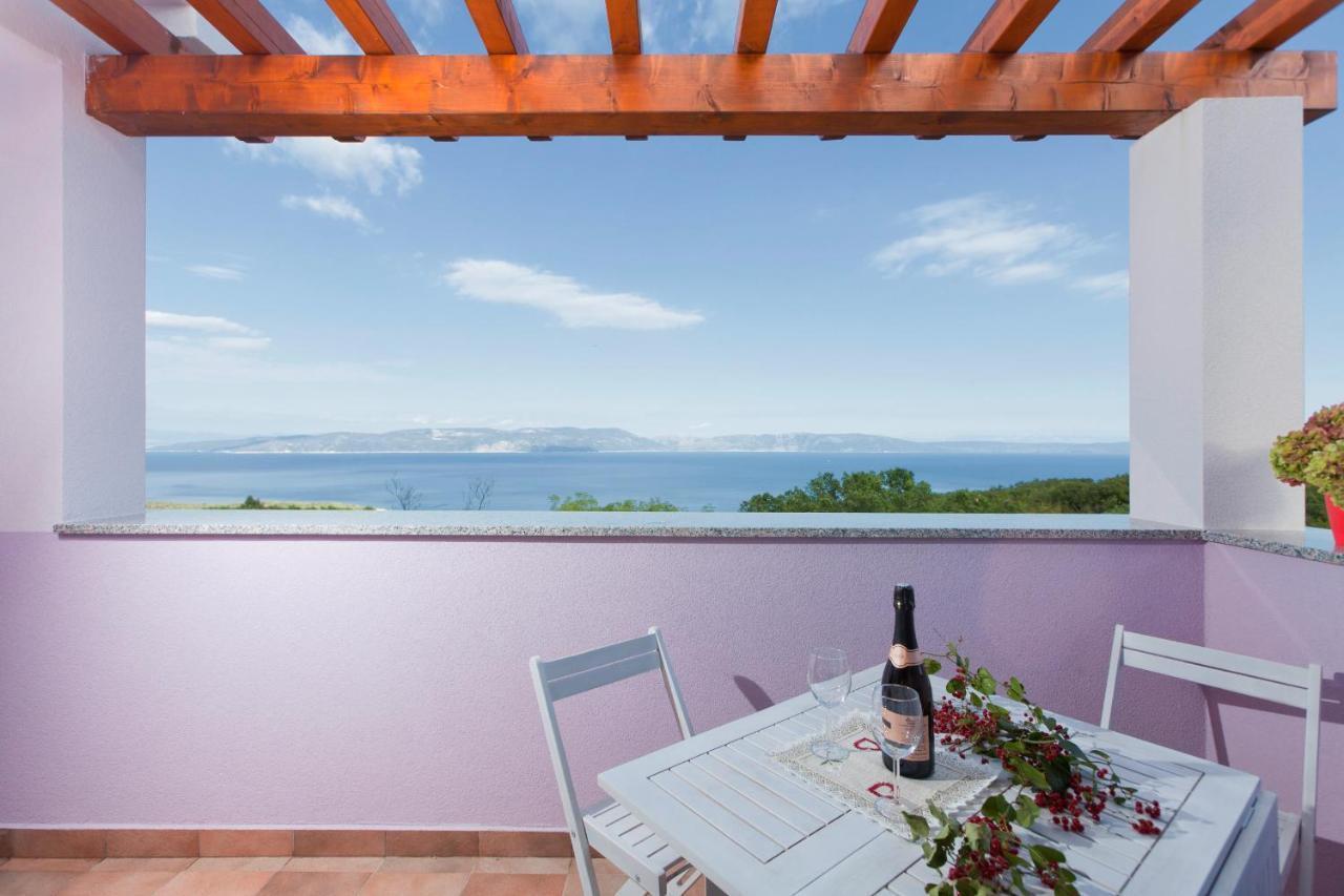 Villa Mirta In Crni Labin  Eksteriør billede
